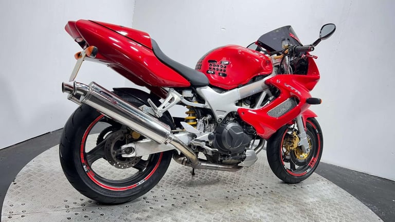 Honda VTR 1997 27K NEW MOT SERVICED 1000CC VTWIN SPORTS BIKE