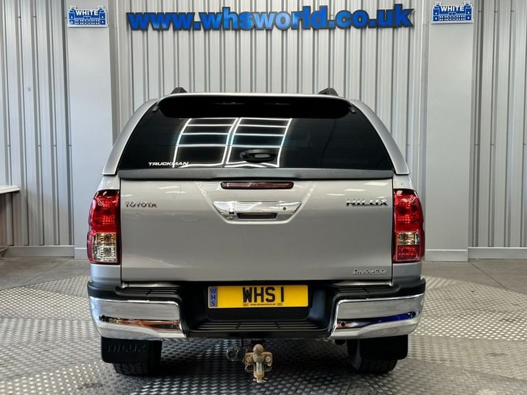 2020 Toyota Hilux 2.4 INVINCIBLE 4WD D-4D DCB 147 BHP DOUBLE CAB PICK-UP Diesel Manual