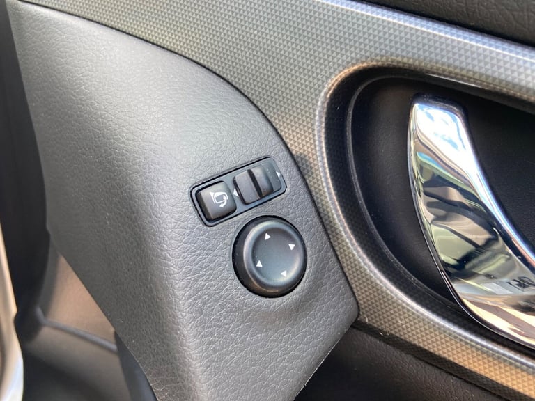 2019 Nissan Qashqai 1.3 DIG-T N-Connecta Euro 6 (s/s) 5dr HATCHBACK Petrol Manual