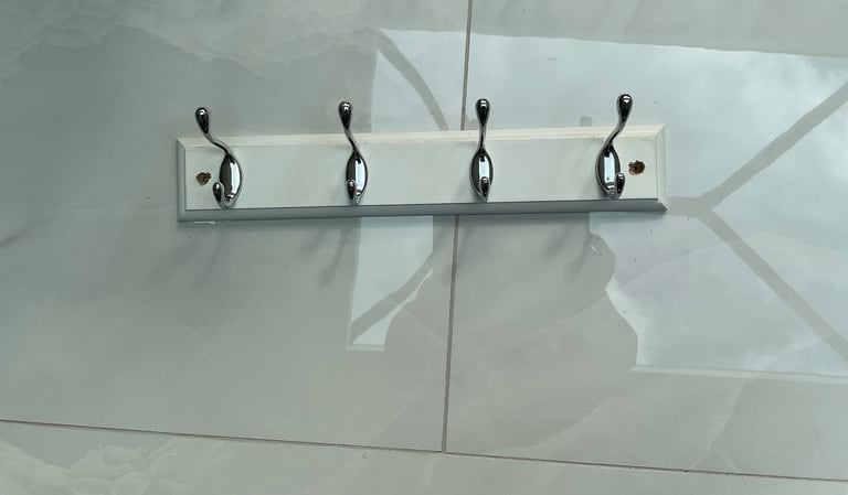 Clothes hook £5 white Wooden 