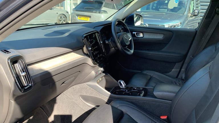 2022 Volvo XC40 1.5h T5 Recharge 10.7kWh Ultimate Bright SUV 5dr Petrol Plug-in Hybrid Auto SUV H...