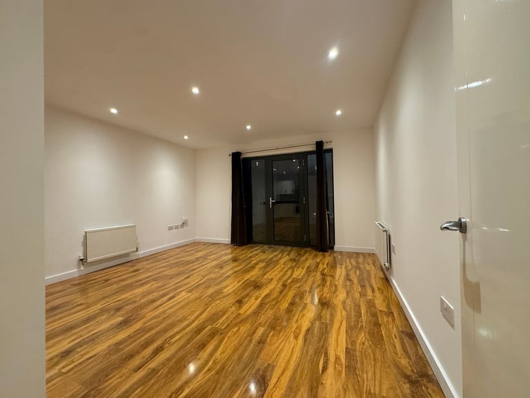 Stylish One-Bedroom Apartment – Imperial Drive, Rayners Lane, Harrow, HA2 