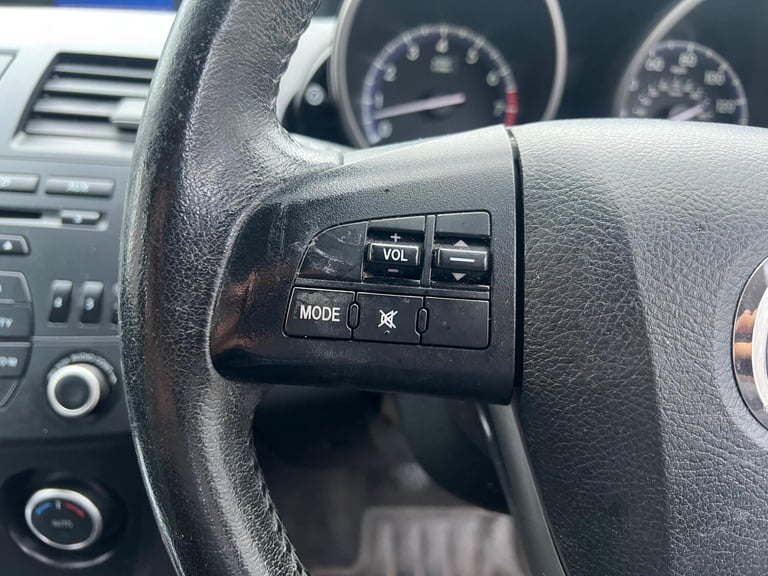 2013 Mazda Mazda3 1.6 Tamura Euro 5 5dr HATCHBACK Petrol Manual