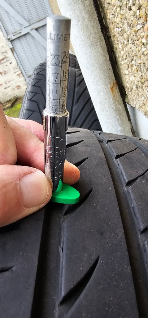 AUDI ALLOYS with tyres