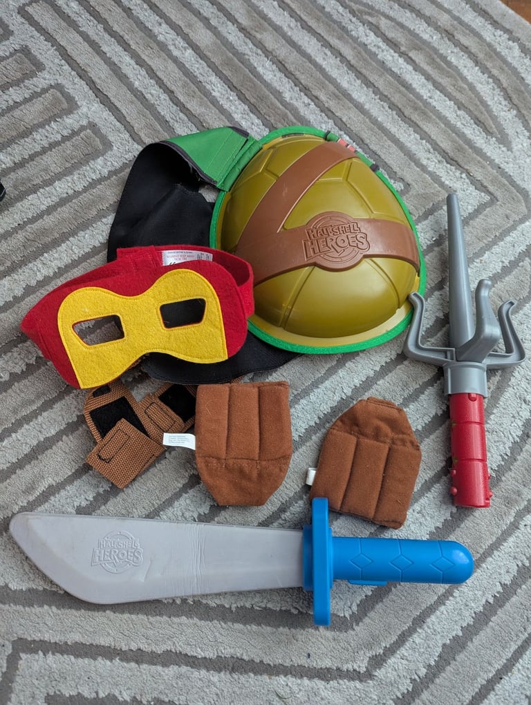 Teenage Mutant Ninja Turtle dress up set