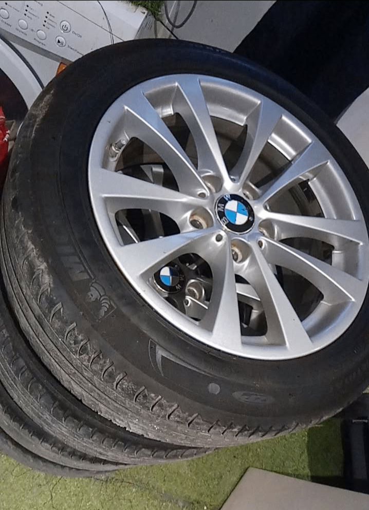 BMW alloys and tyres