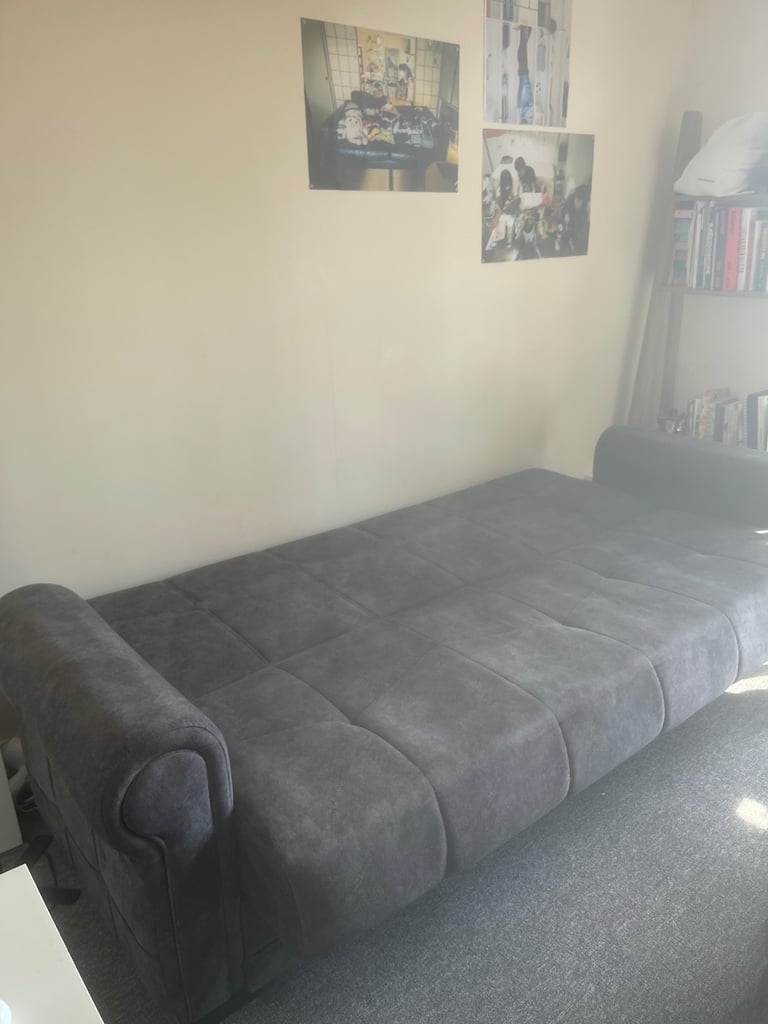Gorgeous double sofa bed / sofabed with storage 