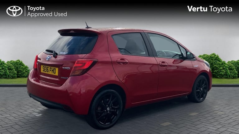 2016 Toyota Yaris 1.5 Hybrid Design 5dr CVT HATCHBACK PETROL/ELECTRIC Automatic