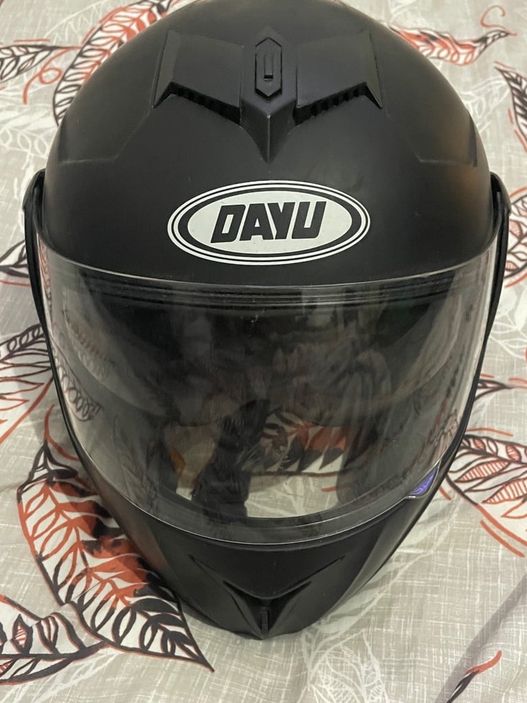 Motorcycle helmet 