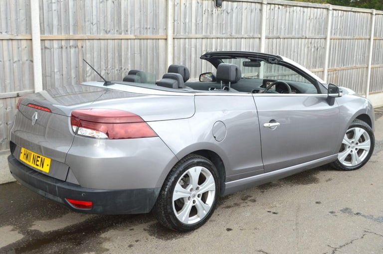 2023 Renault MEGANE DYNAMIQUE TOMTOM V 2.0 16V Dynamique TomTom CVT Euro 5 2dr PETROL Automatic