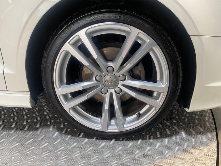 AUDI A3 1.6 TDI S line Euro 6 (s/s) 2dr 2015