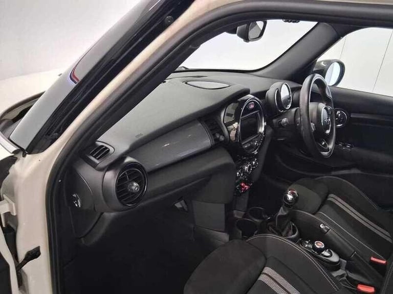 2019 MINI Hatch 1.5 Cooper Sport Hatchback 5dr HATCHBACK Petrol Manual