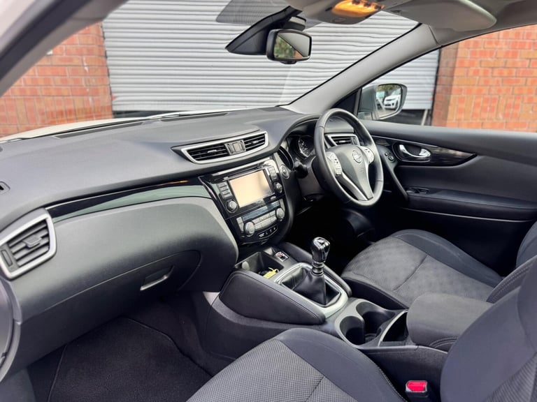 2015 Nissan Qashqai 1.5 dCi n-tec+ 2WD Euro 5 (s/s) 5dr HATCHBACK Diesel Manual