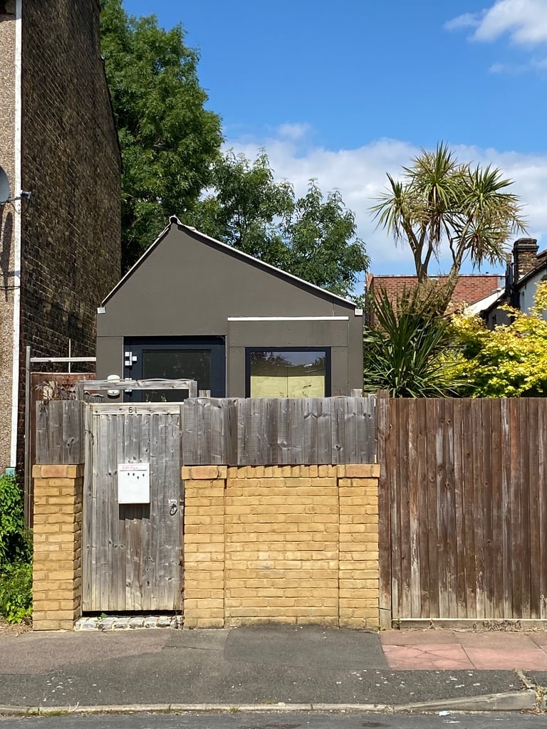 B1 Office / Artist’s Studio / Workshop Birkbeck nr Penge Crystal Palace Norwood