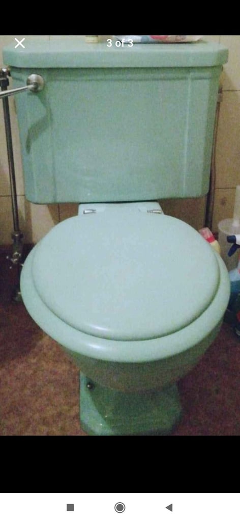 1950s cast iron bath and matching suite