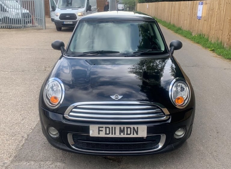 2011 MINI HATCHBACK 1.6 One D - 1 YEAR MOT + WARRANTY - Free Delivery! - 