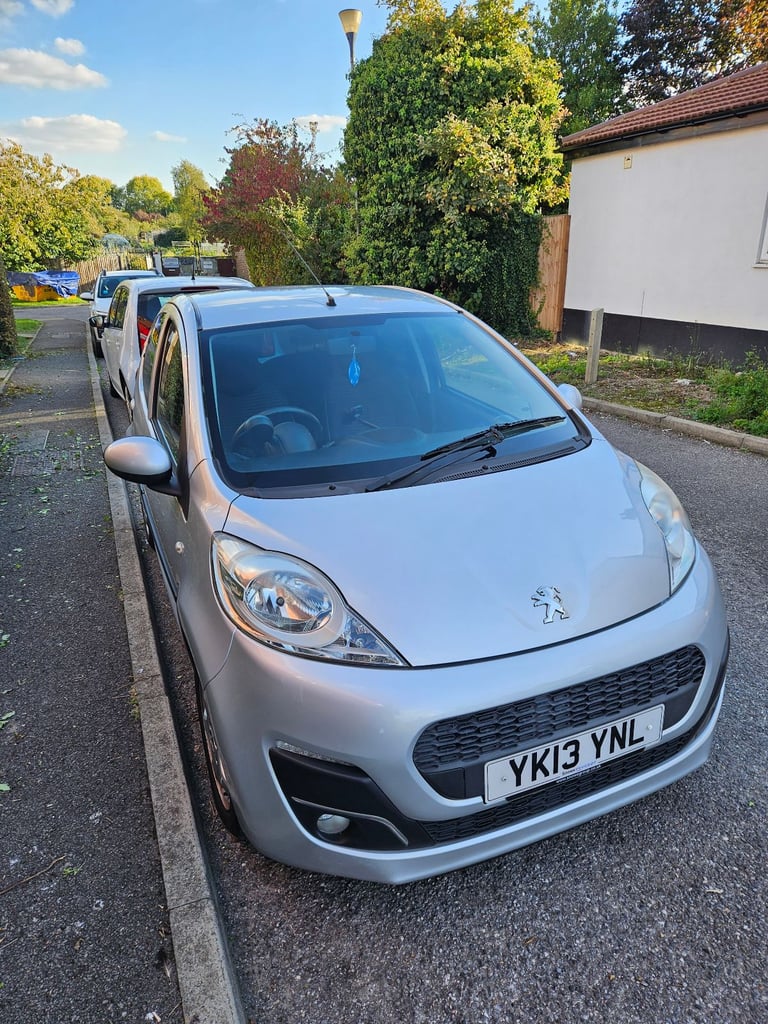 Peugeot, 107, Hatchback, 2013, Manual, 998 (cc), 5 doors