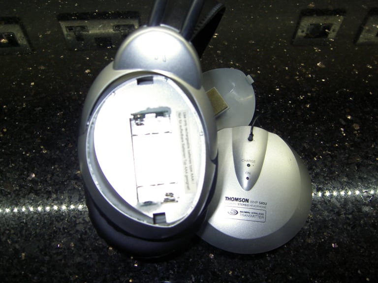 Wireless Head phones & Bluetooth My Pall GPS System Very good Condition  