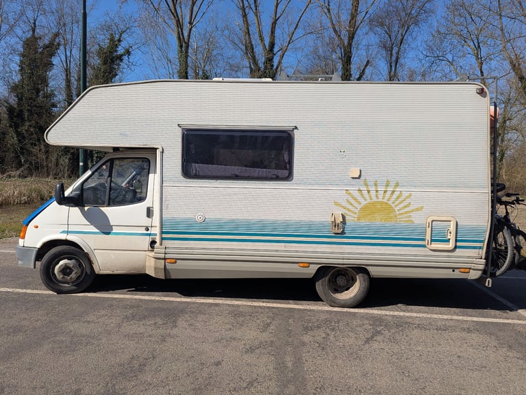 Spacious 6-Berth Motorhome - Ford, TRANSIT 110, 1997, 2500 (cc)