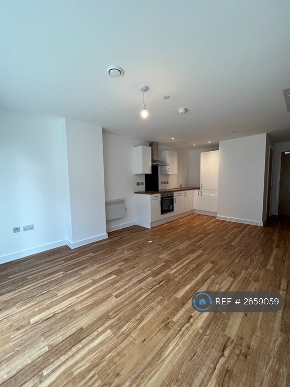 1 bedroom flat in Pomona Strand, Old Trafford, Manchester, M16 (1 bed) (#2659059)