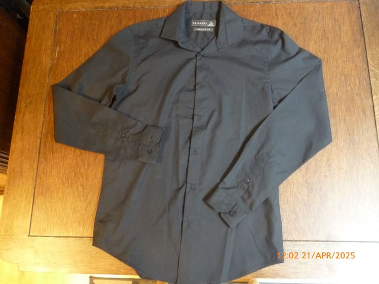 image for black long-sleeved shirt