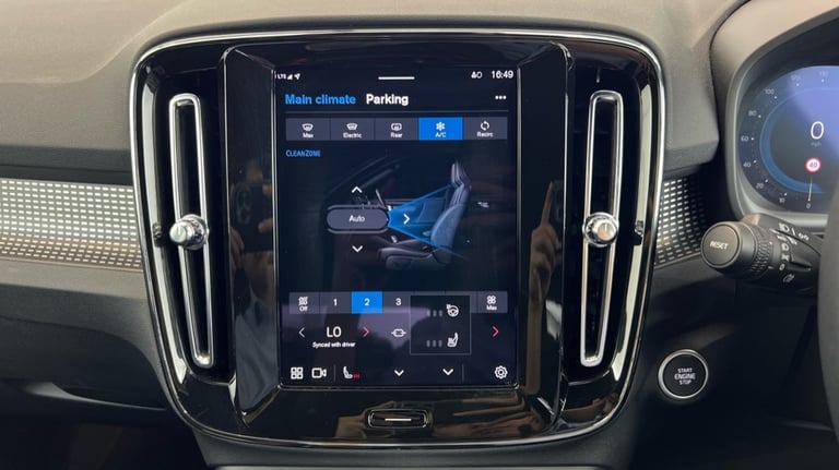 2025 Volvo XC40 Black Edition Plus, B3 Mild hybrid, Petrol (Rear Camera, BLIS) Estate Petrol Auto...