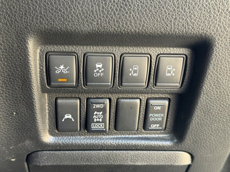 2019 Nissan Elgrand NISSAN ELGRAND HIGHWAYSTAR S 2.5L PETROL 8 SEATER 4WD AUTO, ULEZ, 69-19, FR M...