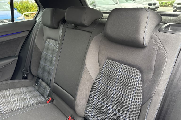 2025 Volkswagen Golf 1.5 TSI 272 GTE eHybrid 5dr DSG **HEADS UP DISPLAY + PAN ROOF** Hatchback PE...
