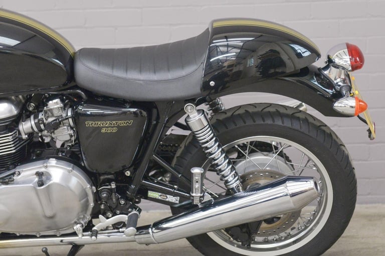 2014 Triumph Thruxton 900 865