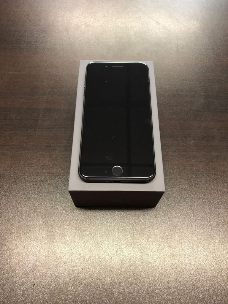 iPhone SE 2020 64gb £90 unlocked with warranty