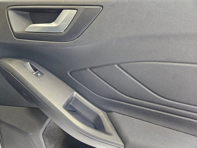 2019 Ford Focus 1.0T EcoBoost Zetec Hatchback 5dr Petrol Manual Euro 6 (s/s) (100 ps) Hatchback P...