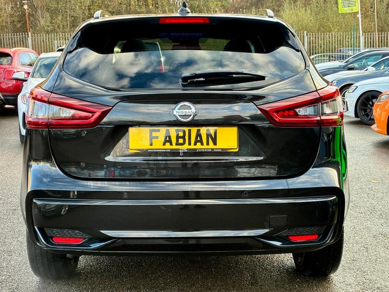 2020 Nissan Qashqai 1.3 DIG-T n-tec DCT Auto Euro 6 **Pan Roof - 360 Cam - FSH**