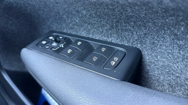 2023 Volvo XC40 Plus, B3 Mild hybrid, Petrol, Dark Estate Petrol Automatic