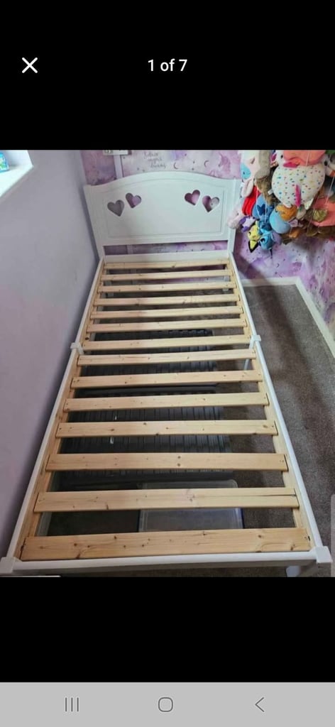 Single bed and small single matress