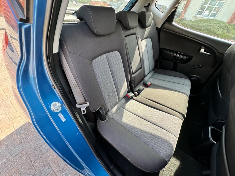 2010 Kia Venga 1.6 2 Auto Euro 5 5dr HATCHBACK Petrol Automatic