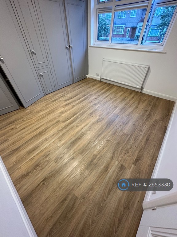 4 bedroom house in London, London, SE9 (4 bed) (#2653330)