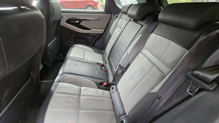 LAND ROVER RANGE ROVER EVOQUE 2.0 D180 First Edition 2019