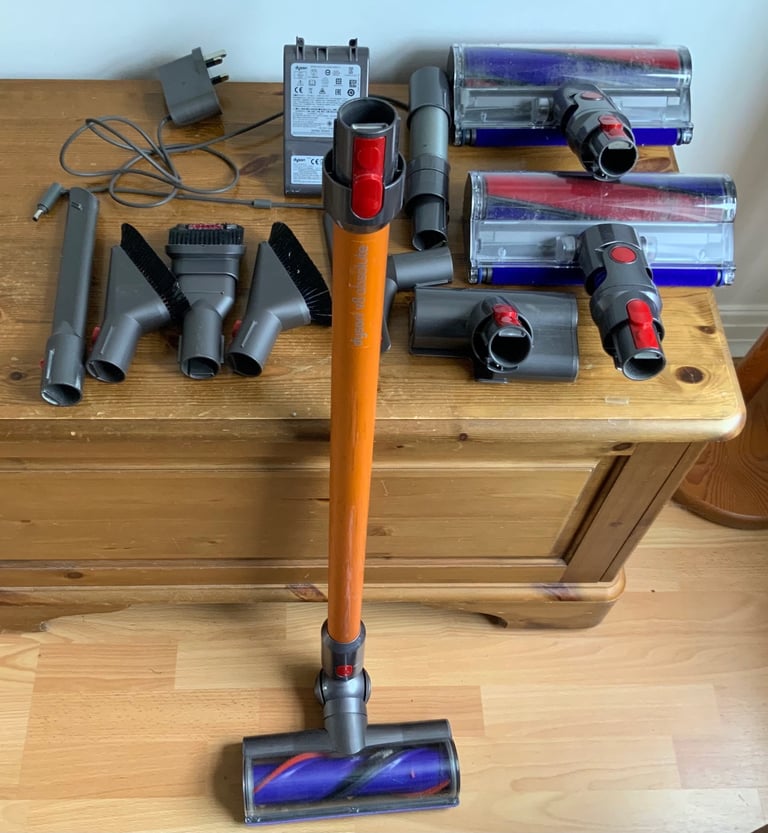 image for Dyson V8 “absolute”complete accessory kit and spare battery