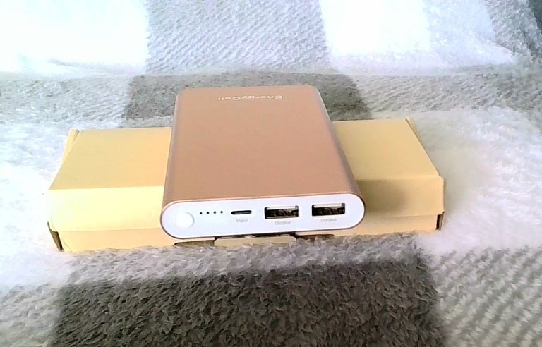 image for MUST GO ASAP OR GOES IN THE BIN - POWER CHARGER NEW