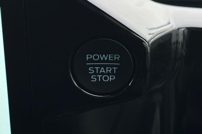 2025 Ford Transit Custom 2.5 320 Duratec 11.8kWh Limited Crew Van Double Cab 5dr Petrol Plug-in H...