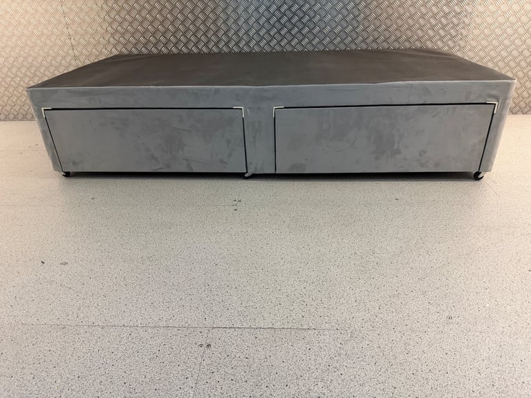 SINGLE DIVAN BED. Free delivery!!!