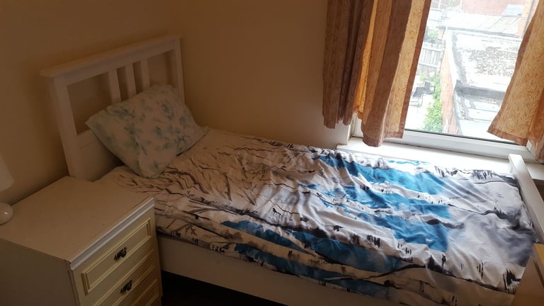 R5 , 419 Golden Hillock Road , Sparkhill. B11 2QJ