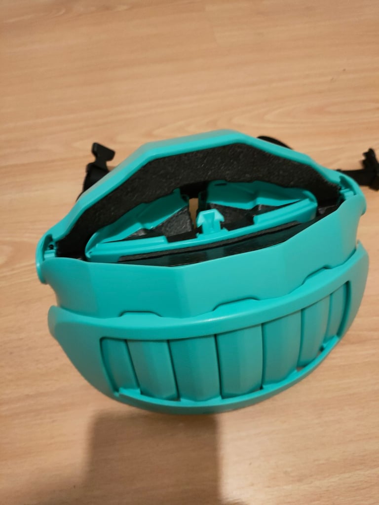 Tier foldable helmet for scooter/bicycle 