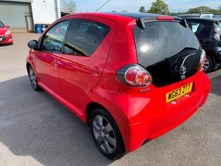 Toyota AYGO VVT-I MOVE WITH STYLE