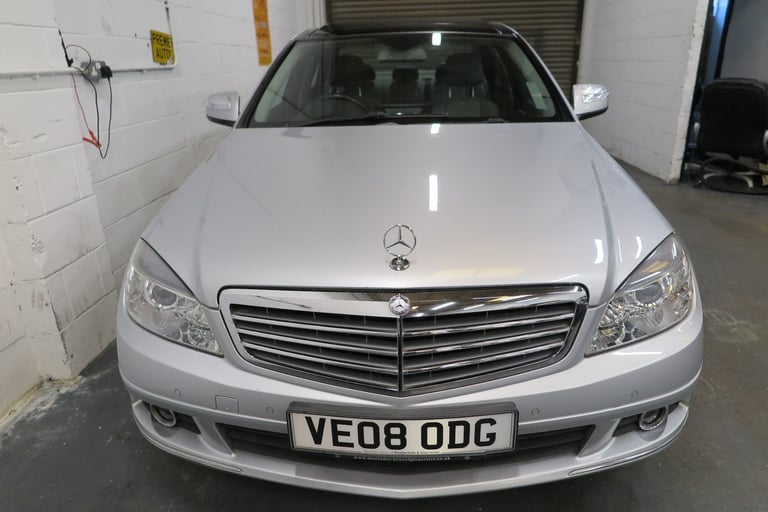  MERCEDES C CLASS V6,LOW MILEAGE WITH F.S.H.NATIONWIDE DELIVERY AVAILABLE
