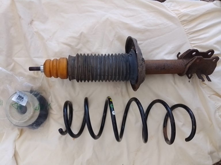 N/S Suspension Strut FOR PEUGEOT BIPPER NEMO FIAT QUBO FLORINA etc Bargain £20 Bideford