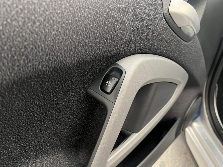 2007 smart fortwo 1.0 Passion Cabriolet Auto Euro 4 2dr CONVERTIBLE Petrol Automatic