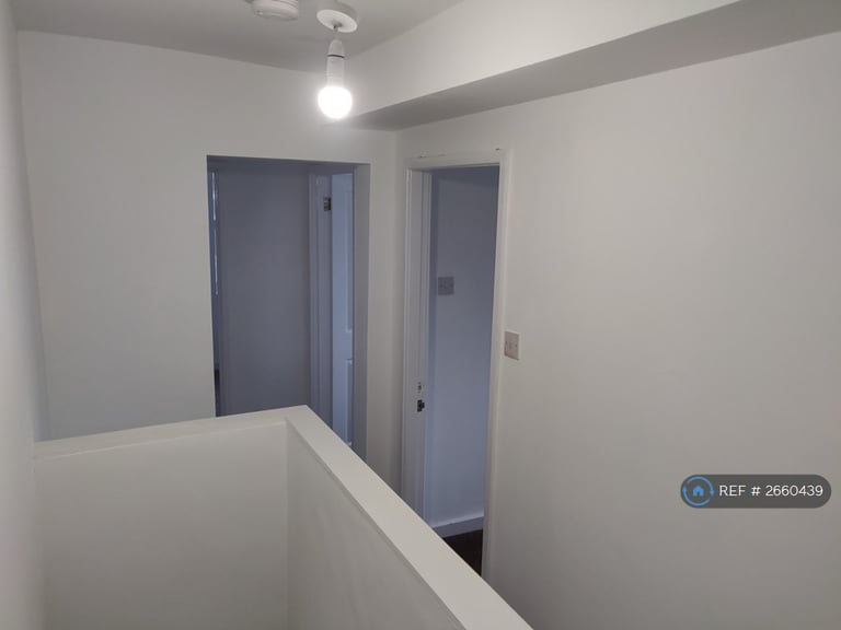 5 bedroom house in Mumford Street, Bradford, BD5 (5 bed) (#2660439)