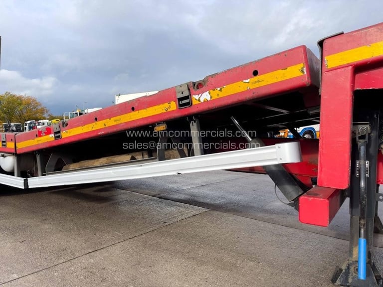 MAX 3 AXLE LOW LOADER 