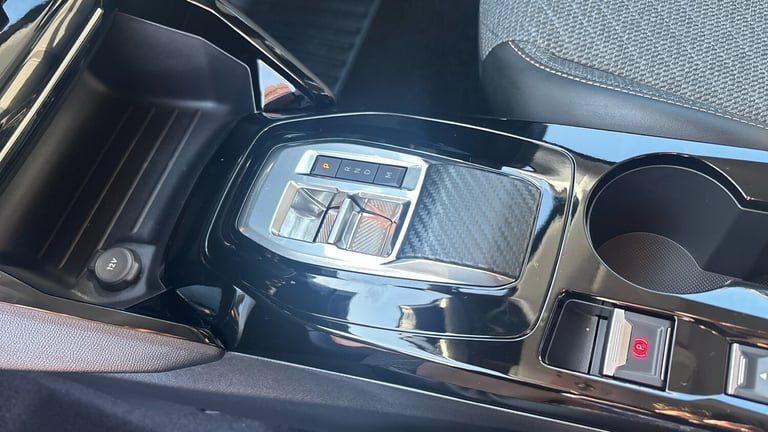 2025 Peugeot 208 1.2 Hybrid 110 Allure 5dr e-DSC6 Petrol Hatchback Hatchback Petrol Automatic